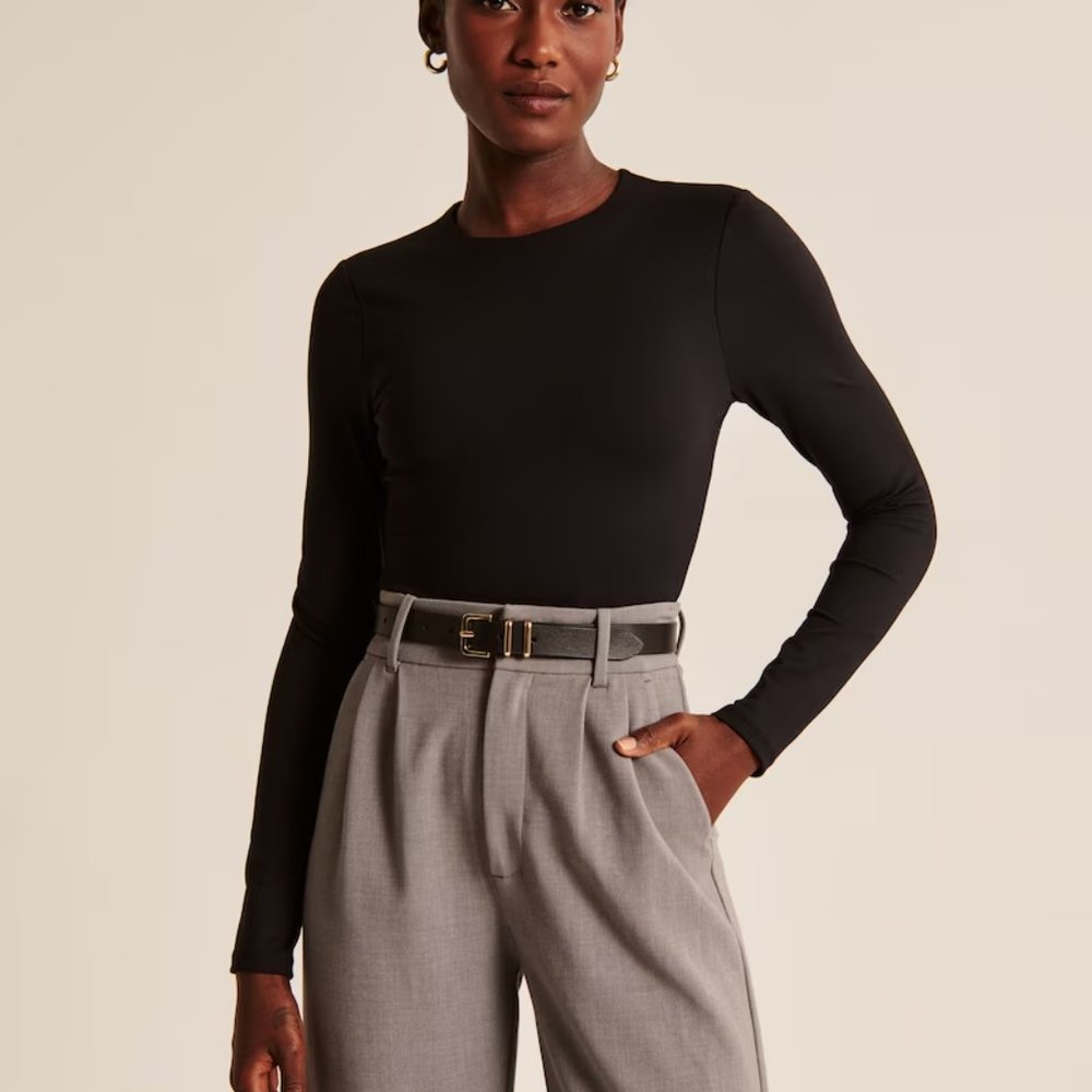 Abercrombie Long-Sleeve Seamless Fabric Crew Bodysuit in Black